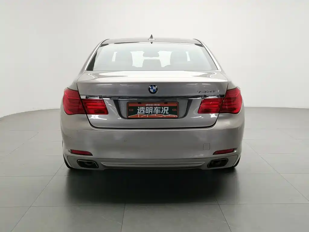 BMW 7 Series — миниатюра 4