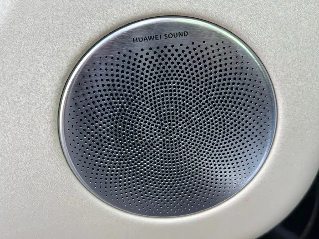 Luxeed R7 2024 802km Max