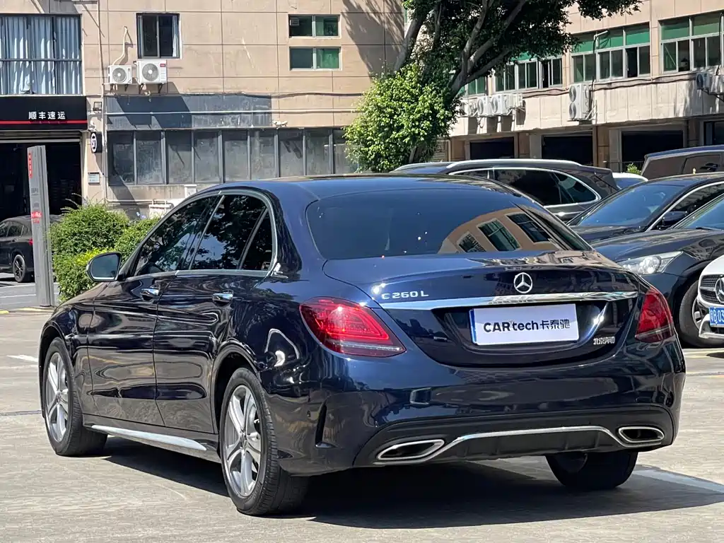 Mercedes-Benz C-Class — миниатюра 4