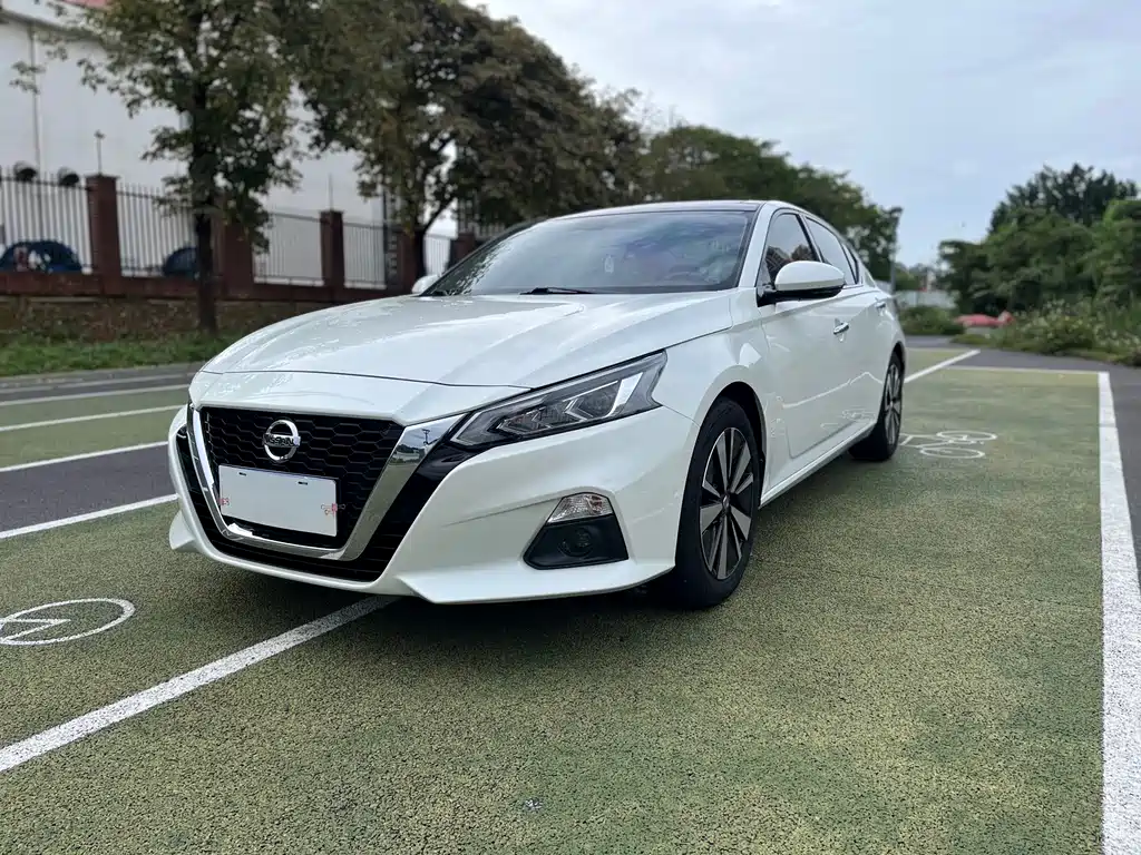 Nissan Teana 2022