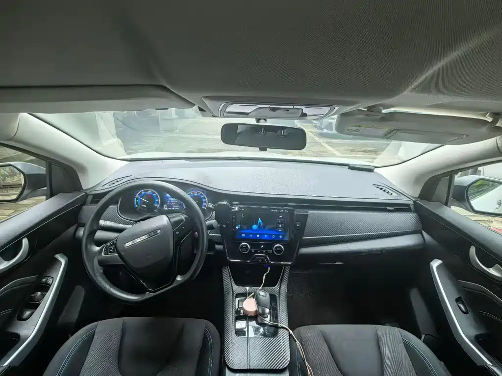 Venucia D60EV 2023 PLUS Comfort SI