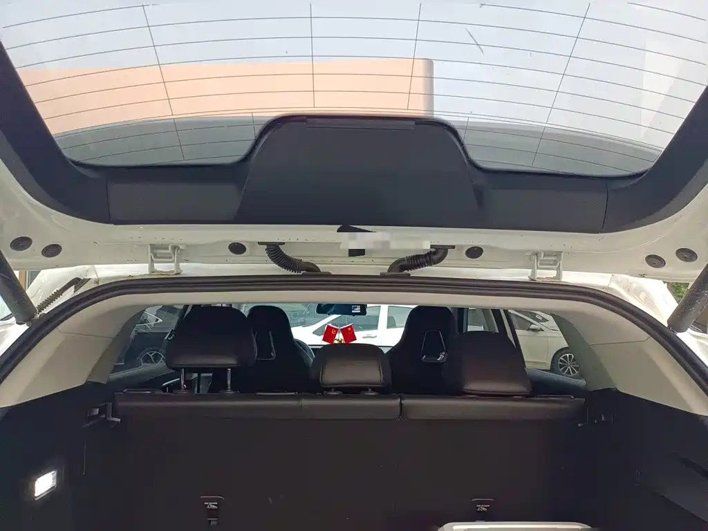 Roewe D5X DMH — миниатюра 20