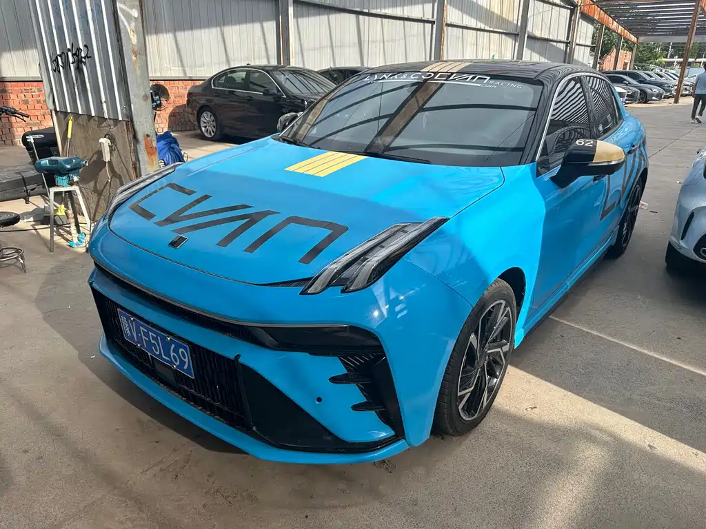 2022 Lynk & Co 03 - zdjęcie 1 z 10