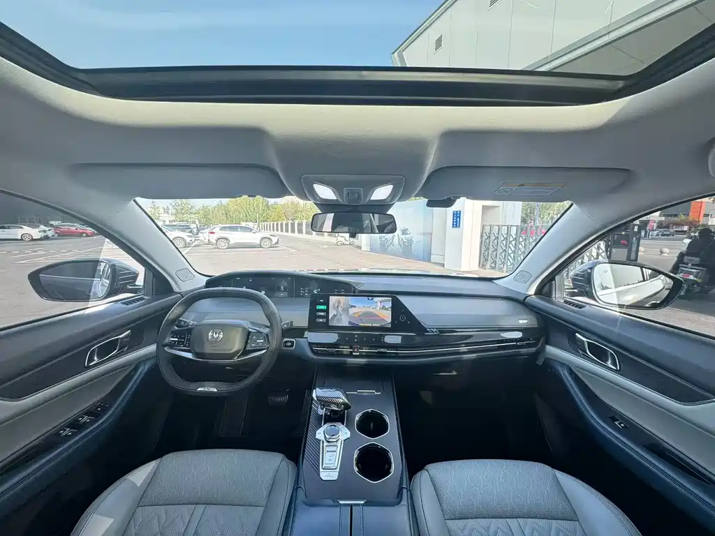 CHANGAN UNI K SMART IDD