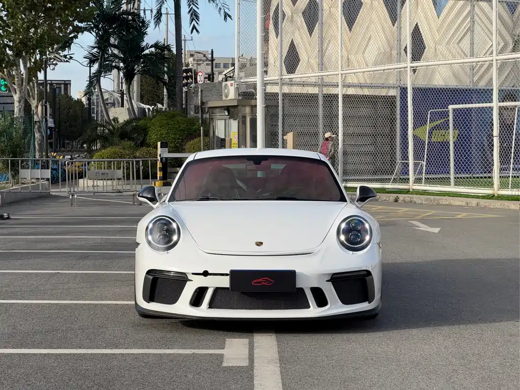 PORSCHE 911
