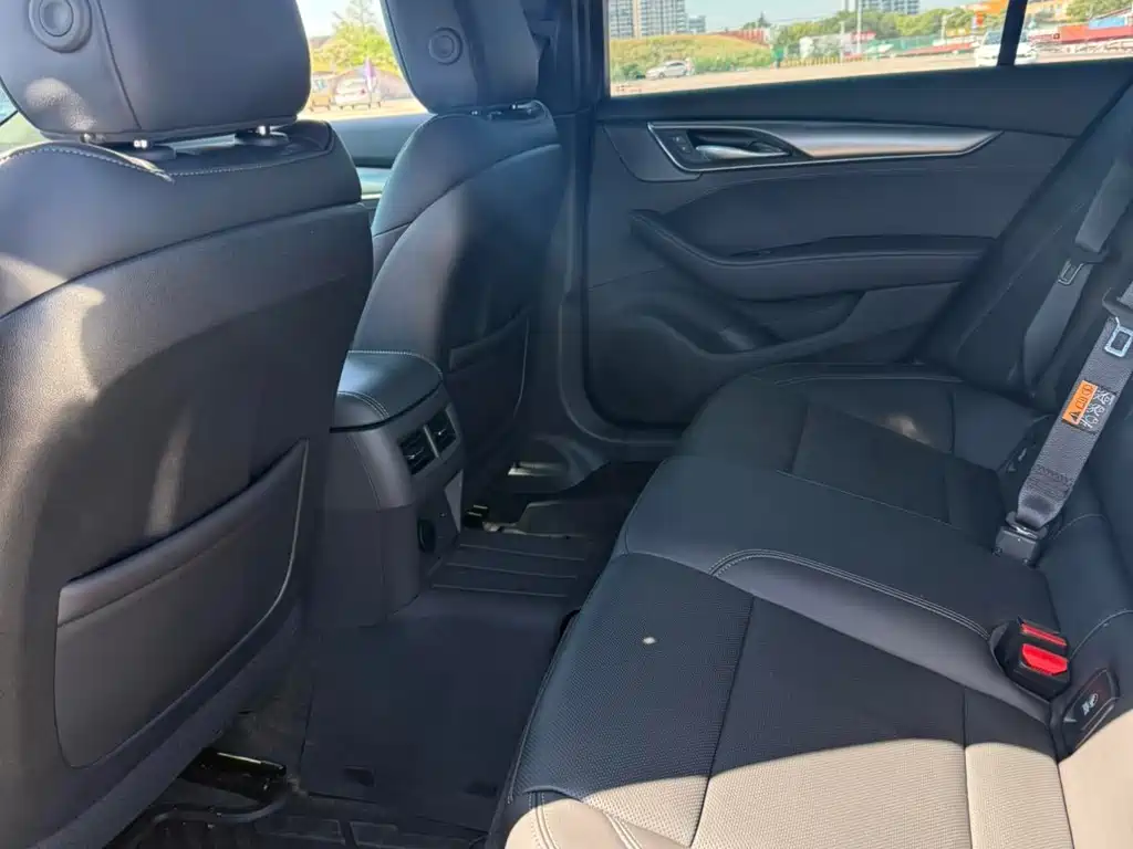 Cadillac CT5 2025 28T