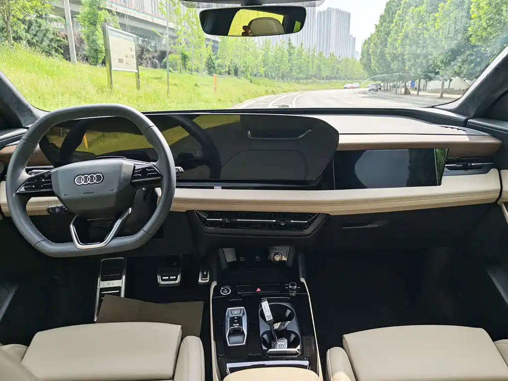 Audi Q6L e-tron