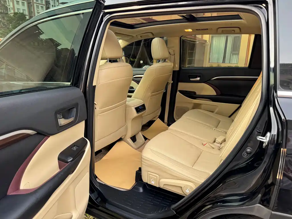 Toyota Highlander — миниатюра 8