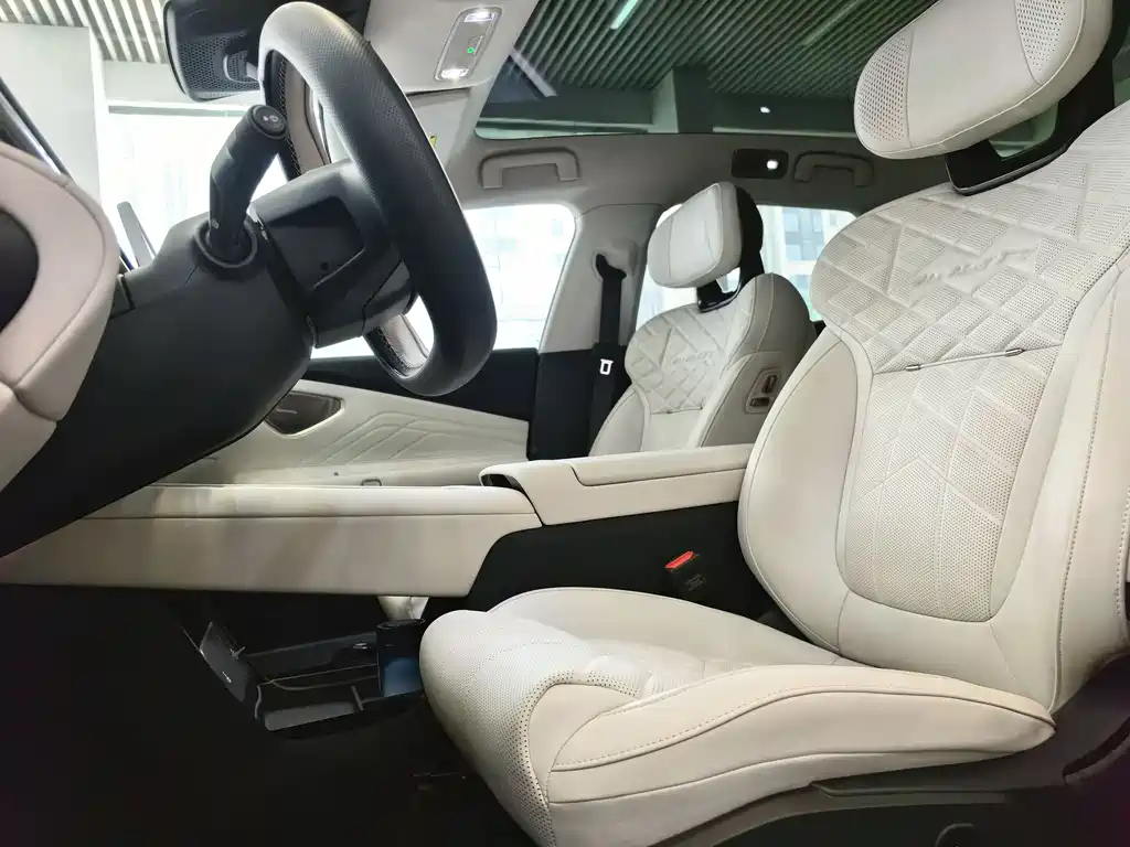 Lynk & Co 10 2025 240 Ultra Sport H7