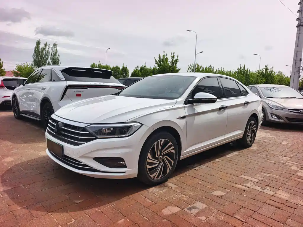 Volkswagen Sagitar 2022