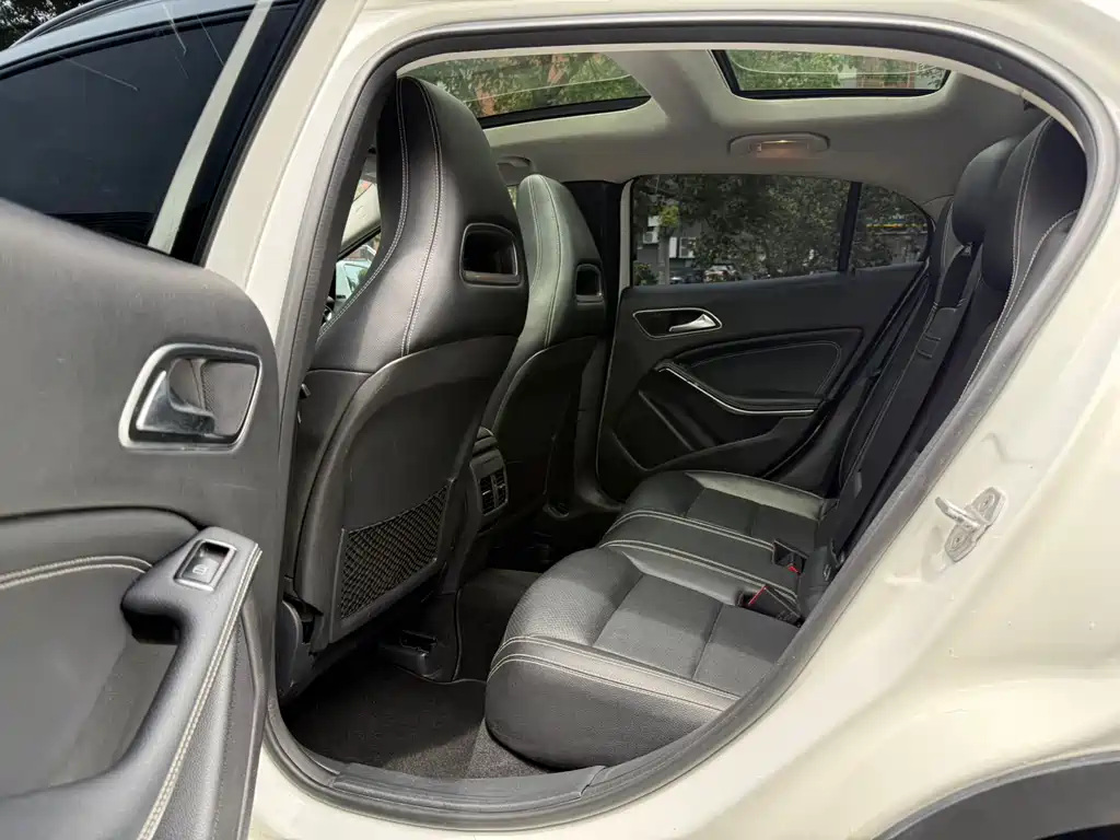 Mercedes-Benz GLA 2016 GLA 220 4MATIC Luxury