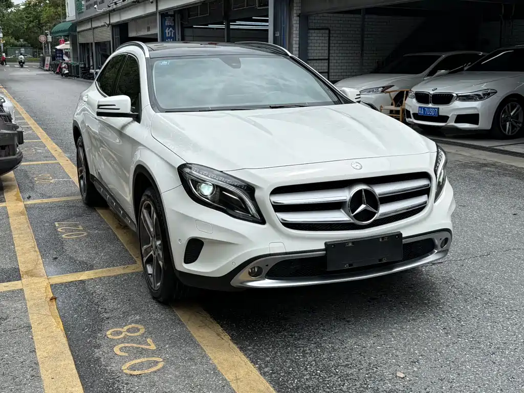 Mercedes-Benz GLA 2016 GLA 220 4MATIC Luxury