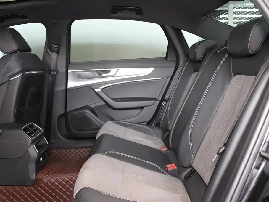 Audi A6L 2022 40 TFSI Luxury