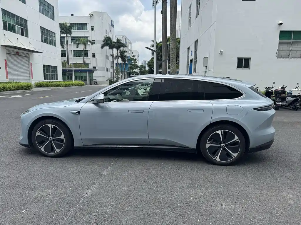 NIO ET5T 2025 75kWh Touring