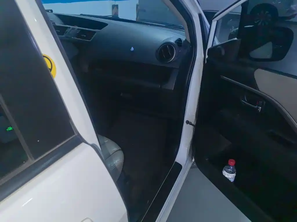 Mazda 5 — миниатюра 20