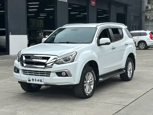 ISUZU MU X SHEPHERD RANGER
