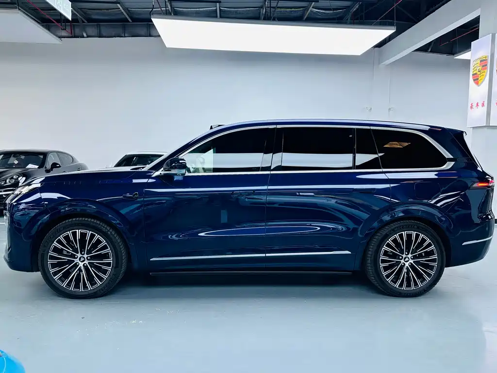 Changan Deepal DARK BLUE S09