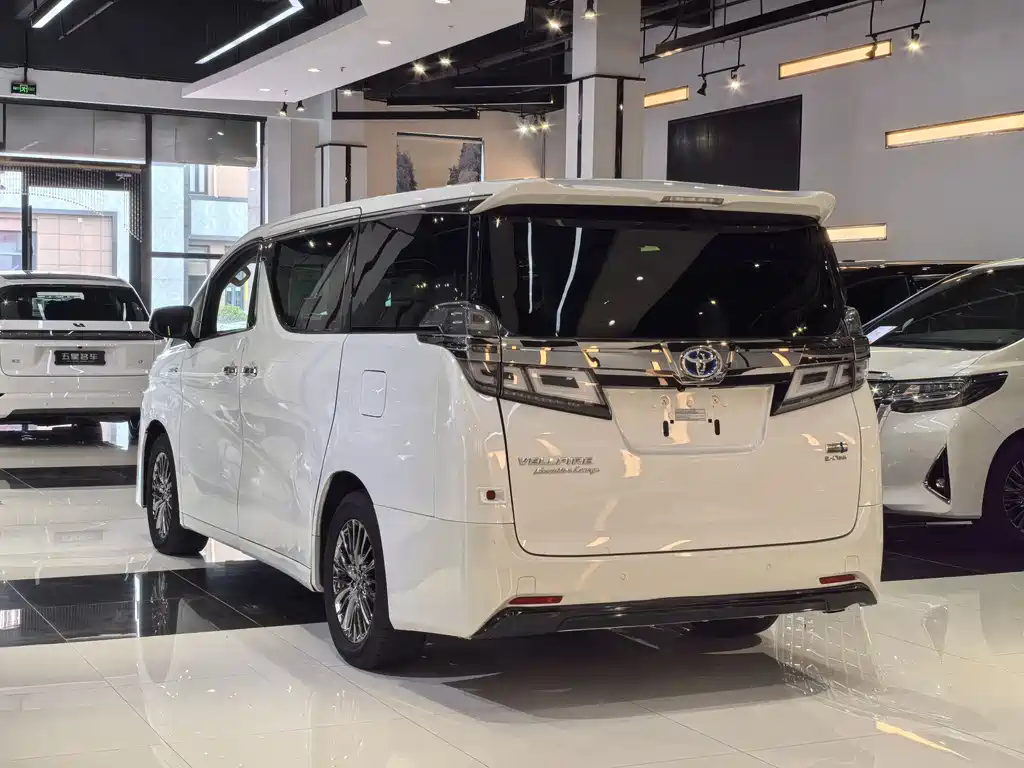 Toyota Vellfire 2019 2.5L HV Luxury