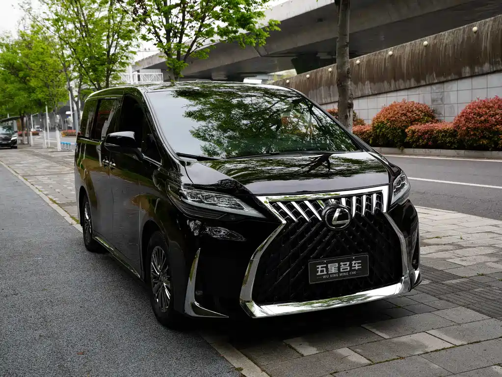 Toyota Vellfire 2023 2.5L HV Luxury