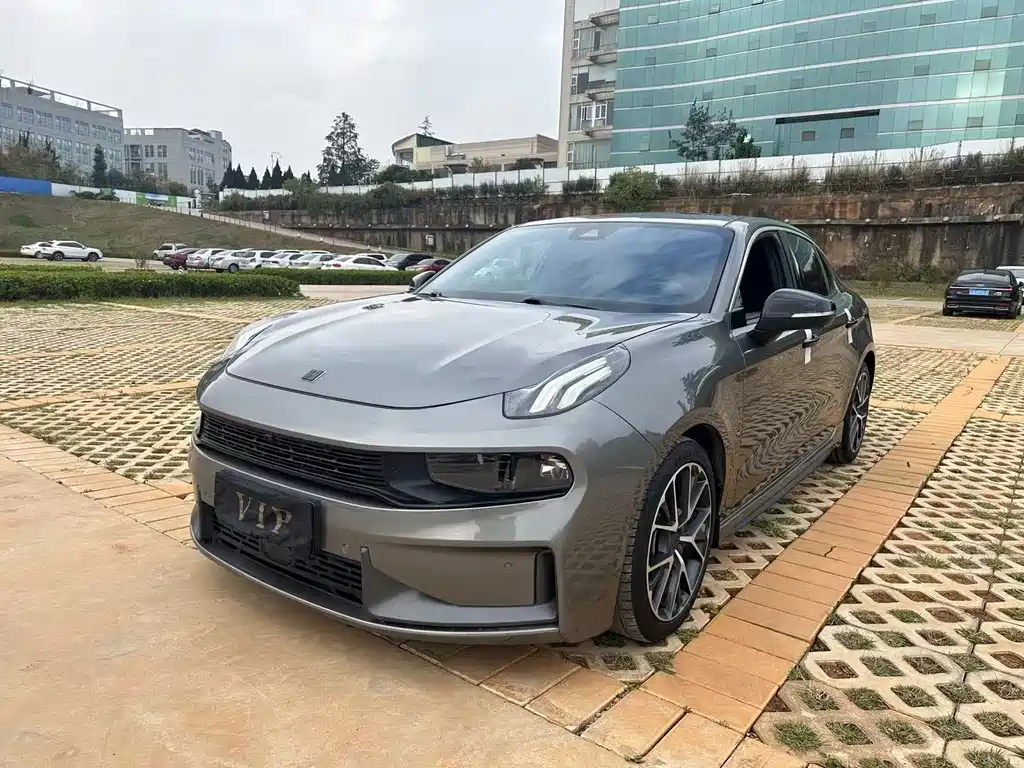 Lynk & Co 03 2022