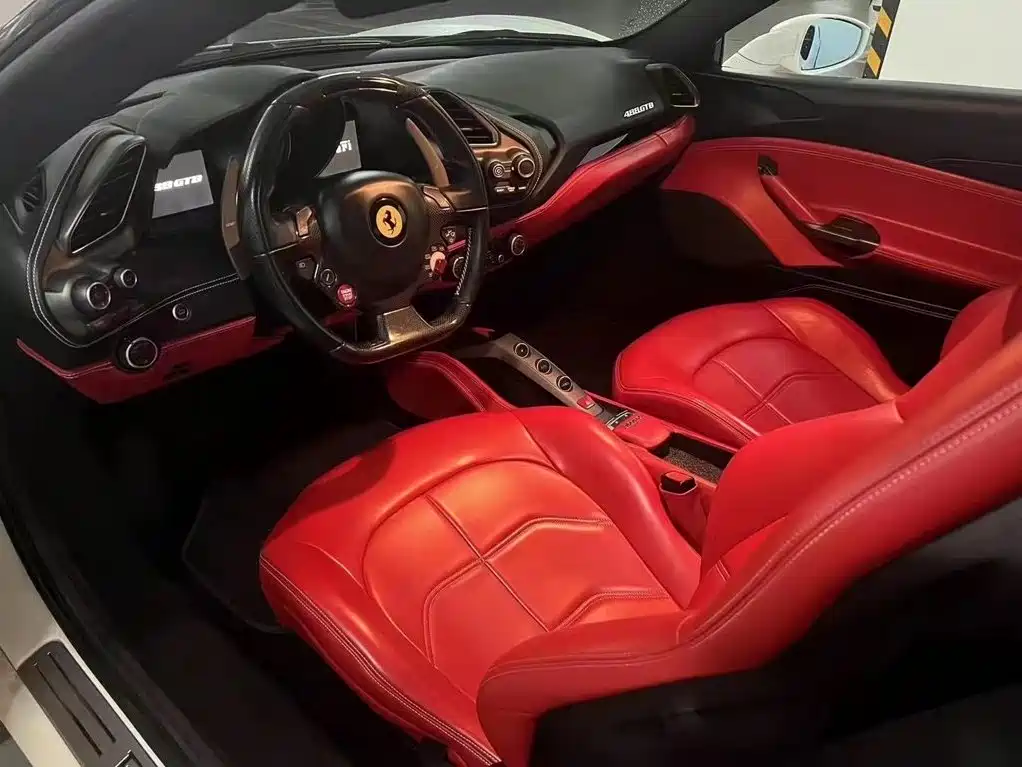 Ferrari 488 — миниатюра 5