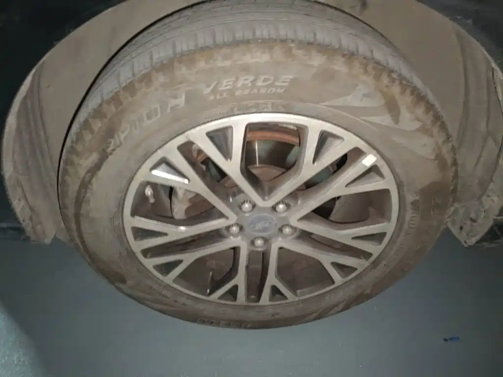 Ford Escape — миниатюра 23