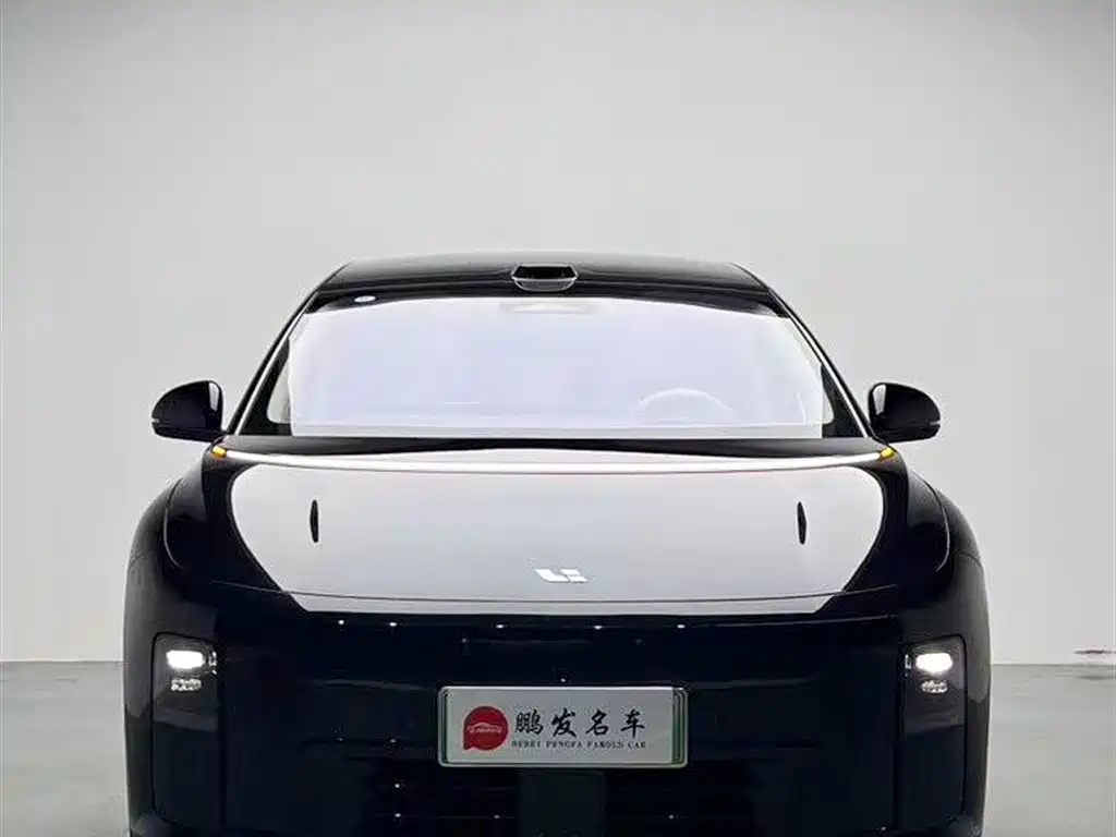 Li Auto i8 2025 Standard