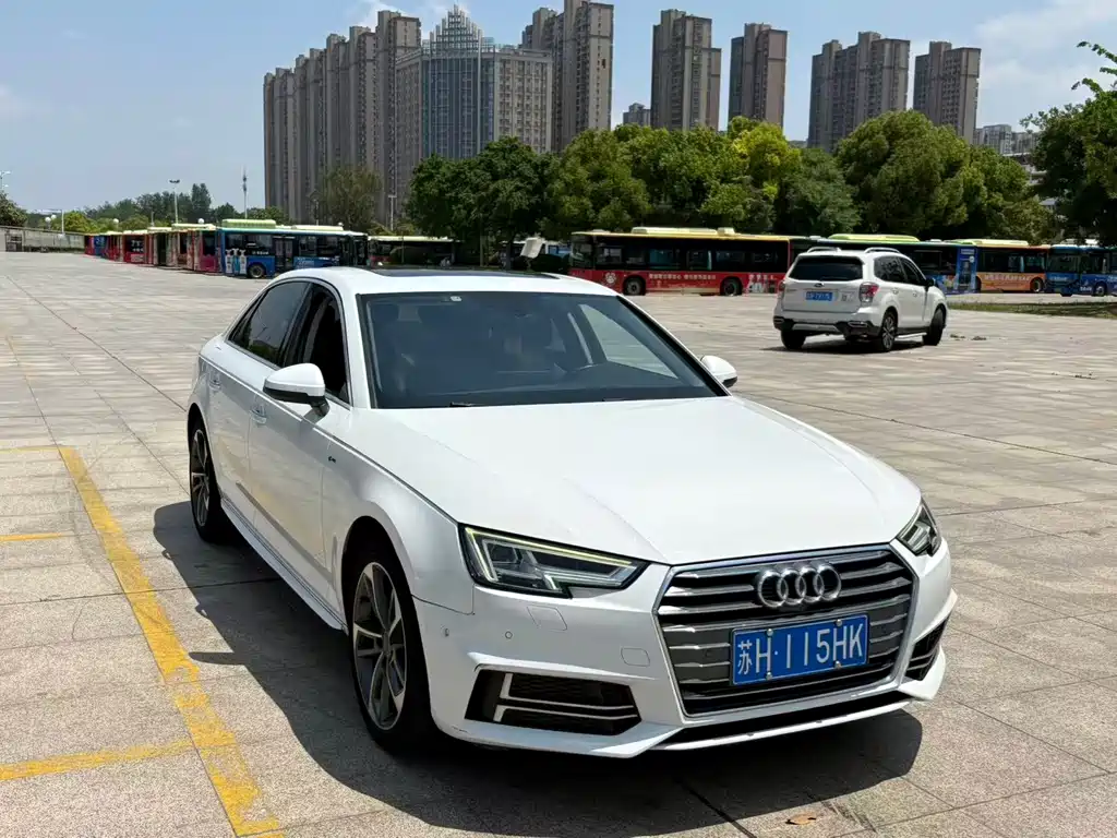 Audi A4L 2018