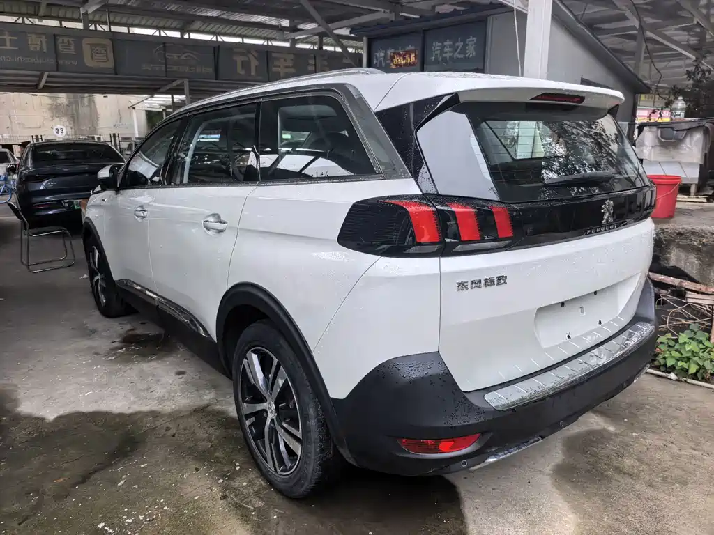 Peugeot 5008 — миниатюра 7