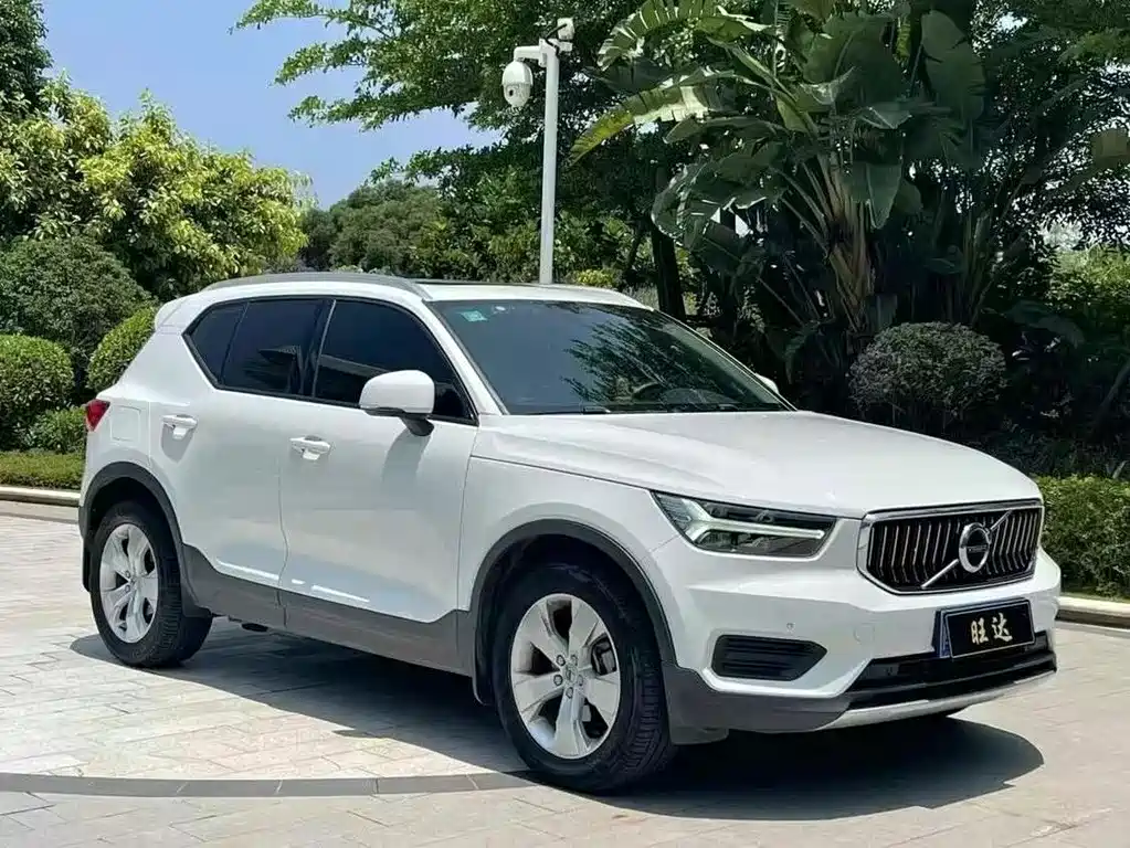 Volvo XC40 — миниатюра 3