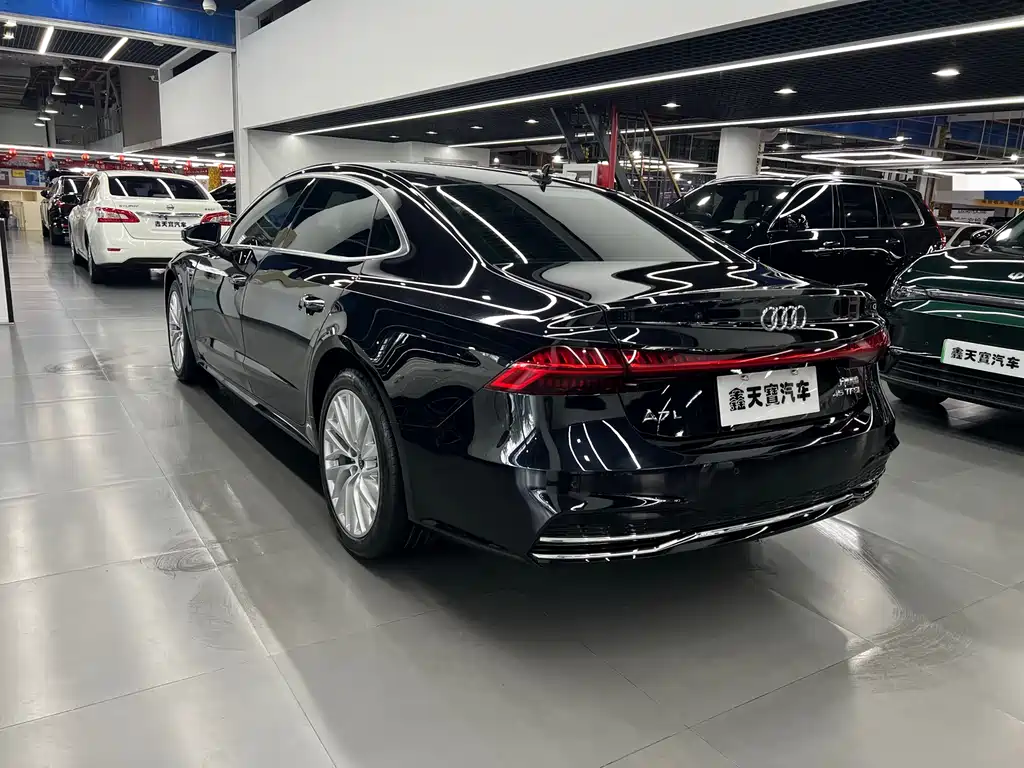 Audi A7L 2024 45TFSI S-line