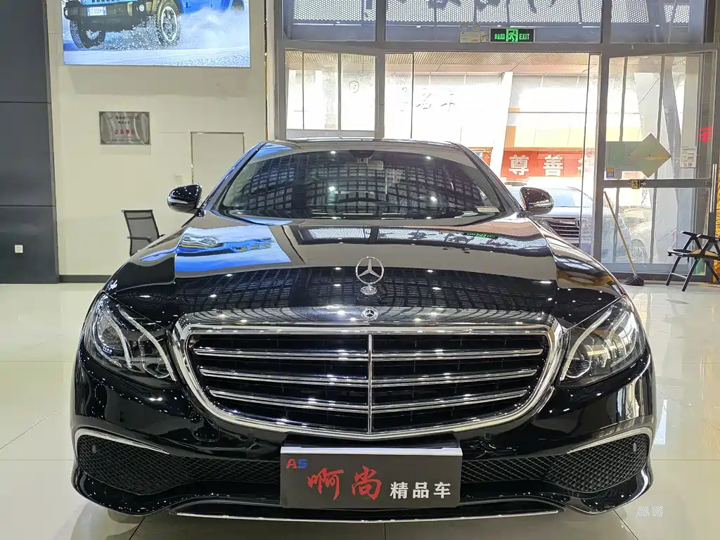 MERCEDES-BENZ E CLASS