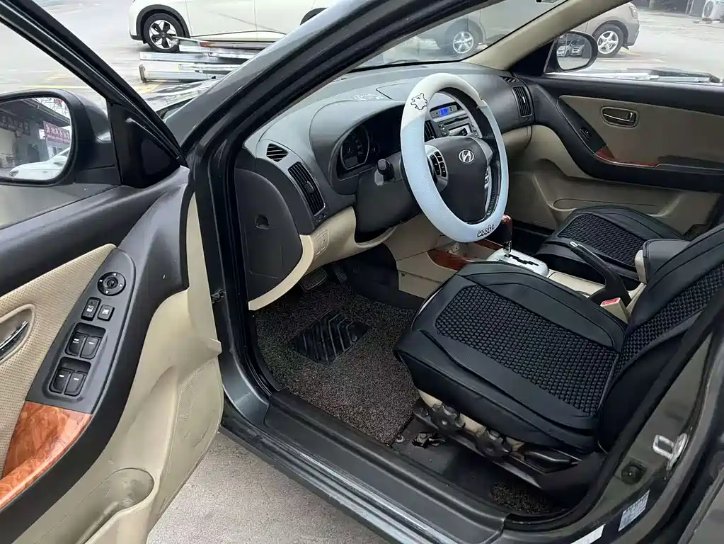 Hyundai Elantra 2010 1.6L AT GL