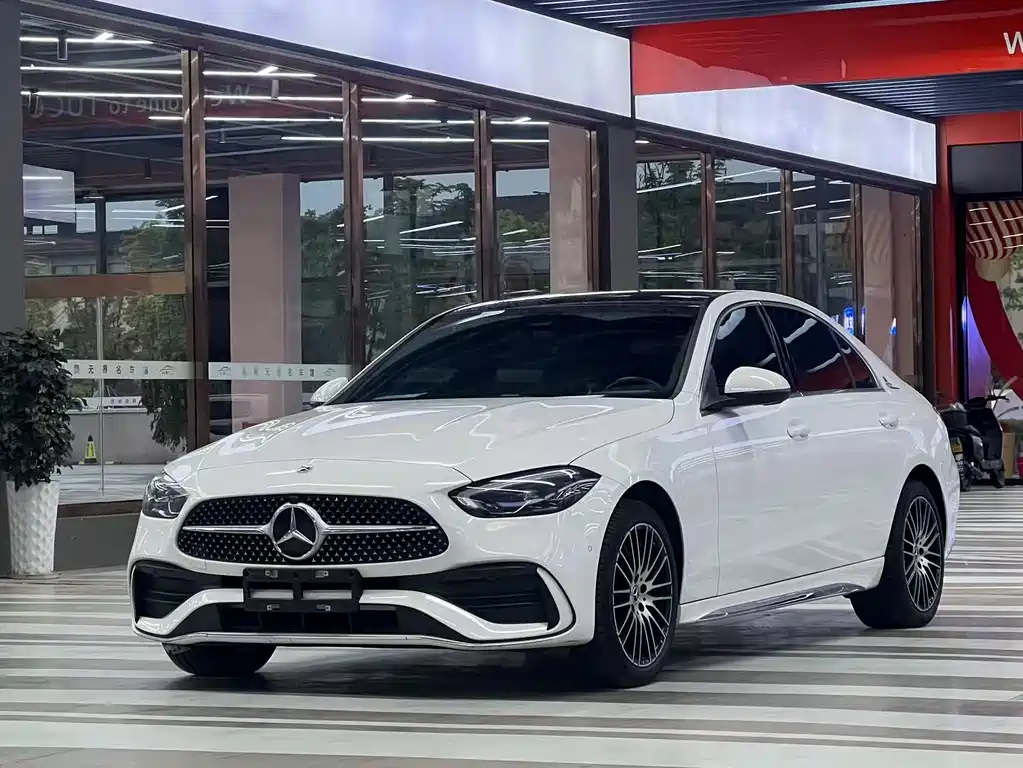 Mercedes-Benz C-Class 2024
