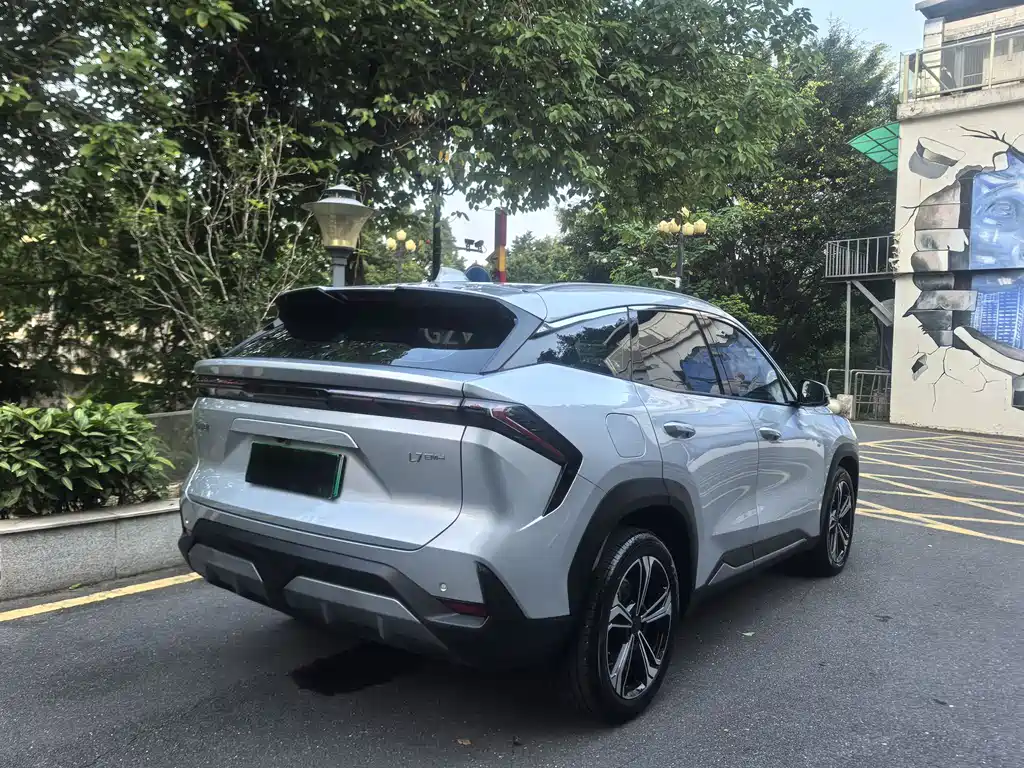 Geely Galaxy Galaxy L7 L7 2025 EM-i 115km