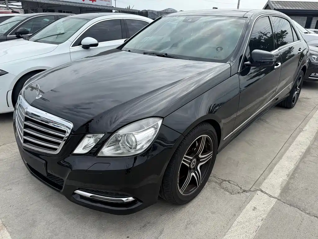 Mercedes-Benz E-Class 2012