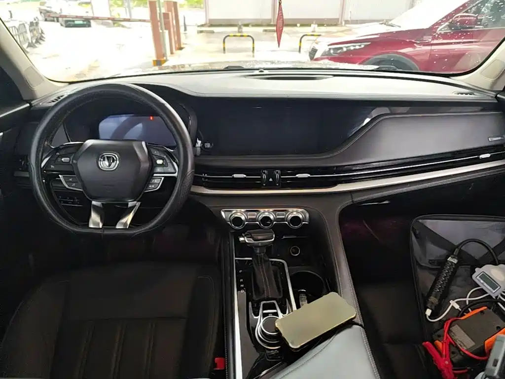 Changan CS95 — миниатюра 10