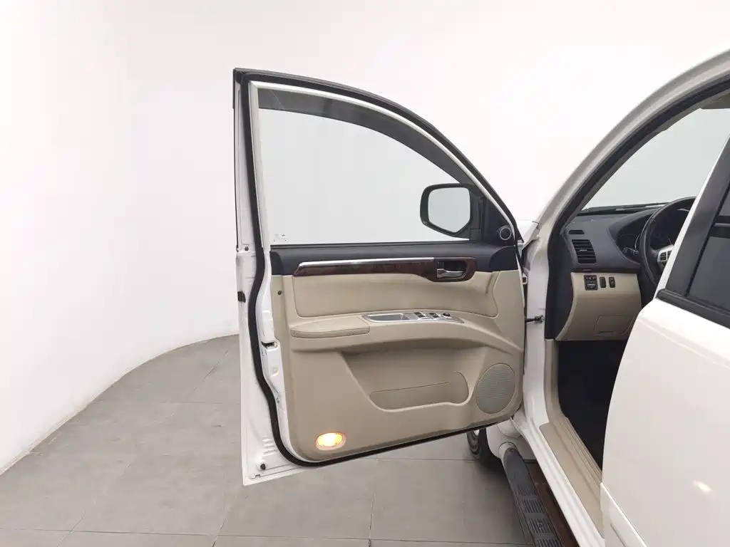 Mitsubishi Pajero Sport — миниатюра 8
