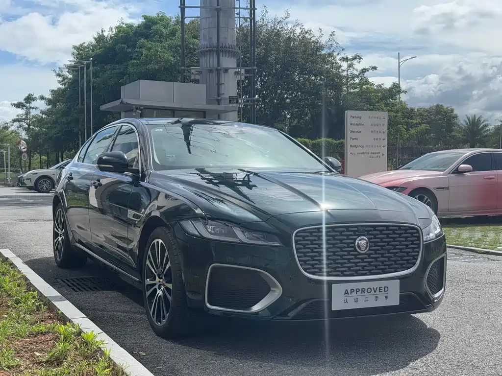 Jaguar XFL 2025 2.0T P250 Premium Luxury
