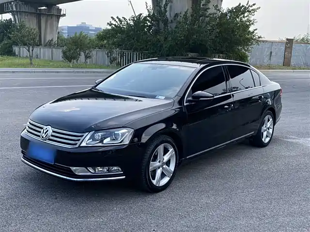 VOLKSWAGEN MAGOTAN 2016