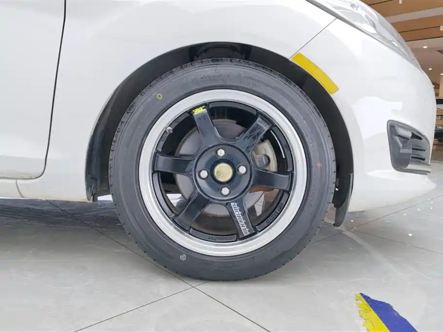 Ford Fiesta 2013 1.5L MT