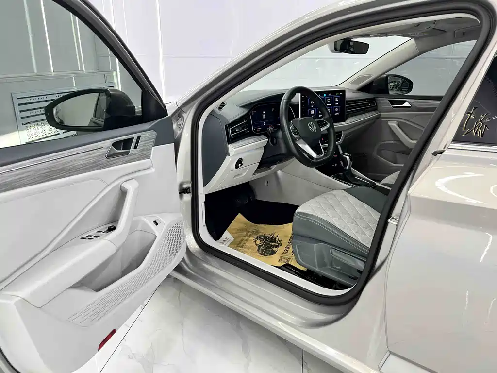 Volkswagen Sagitar 2023 280TSI DSG Plus