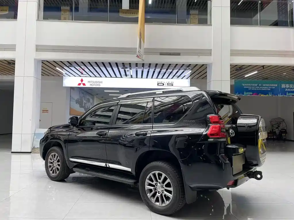 Toyota Land Cruiser Prado 2018 4.0L