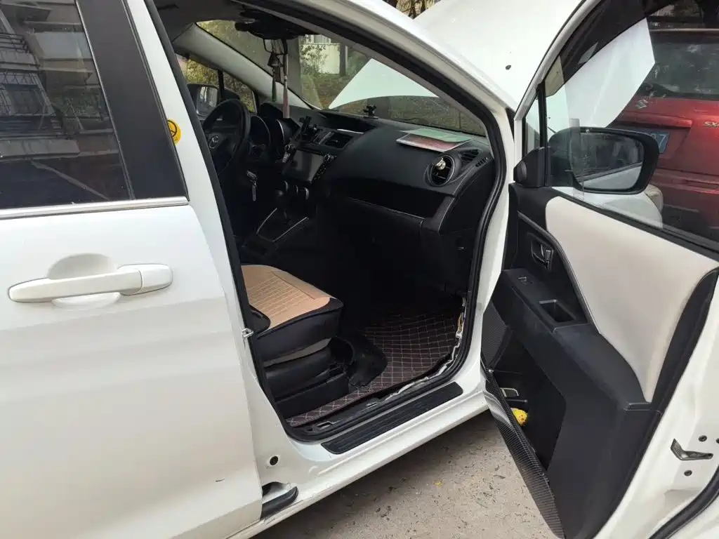 Mazda 5 — миниатюра 19