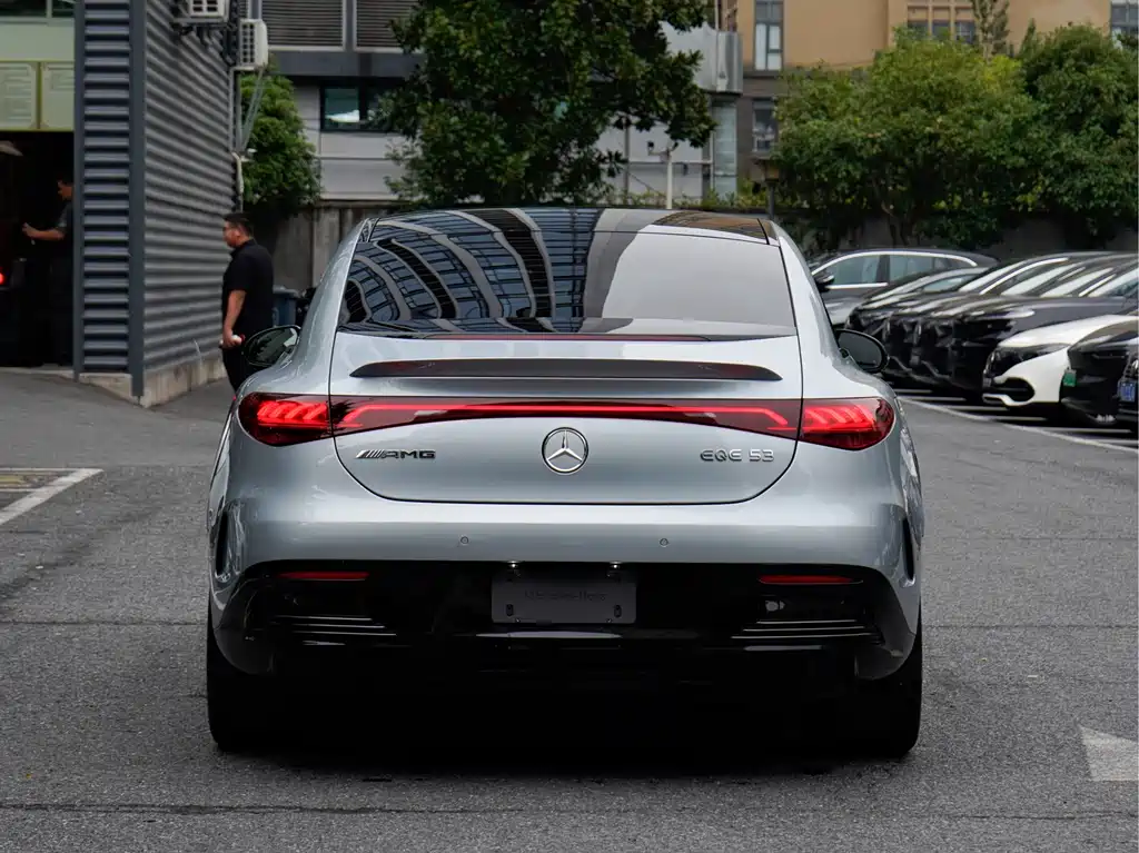 Mercedes-Benz EQE AMG — миниатюра 5