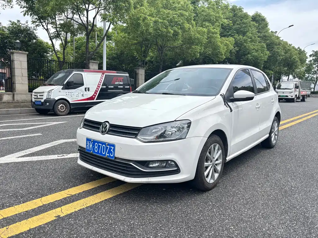 Volkswagen Polo 2015