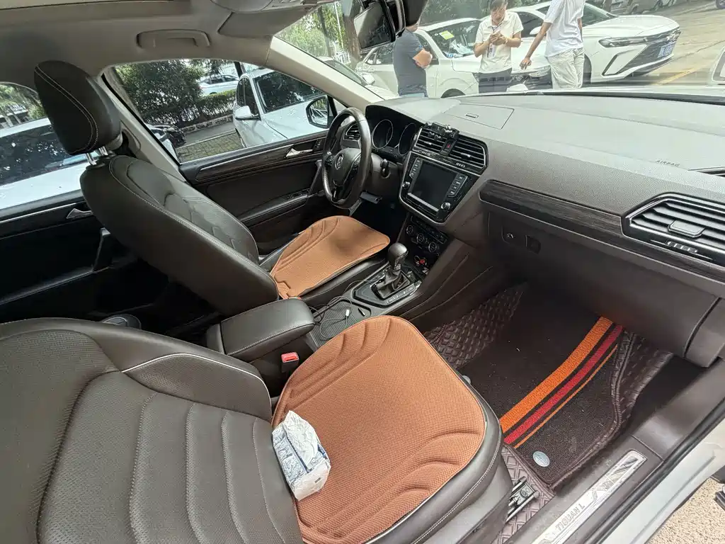 Volkswagen Tiguan L — миниатюра 5