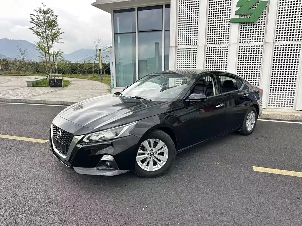 Nissan Teana 2021