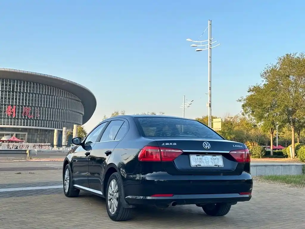Volkswagen Lavida — миниатюра 6