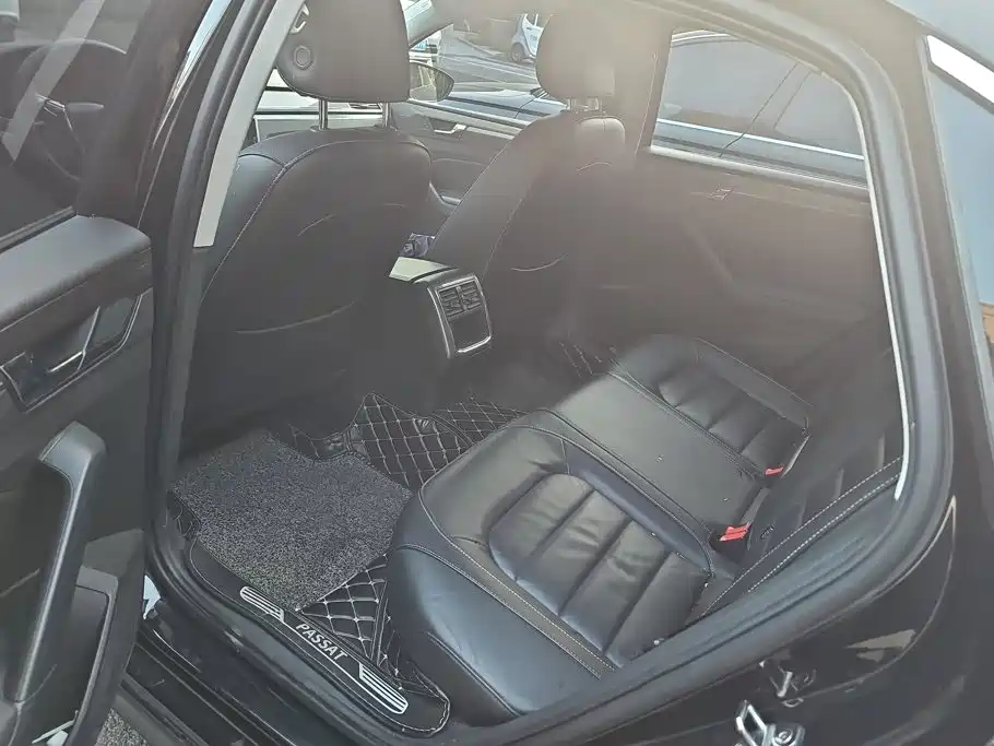 Volkswagen Passat — миниатюра 11